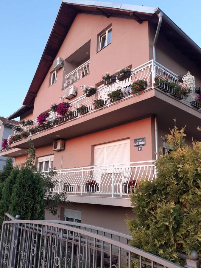 M Apartments ソコバニャ エクステリア 写真