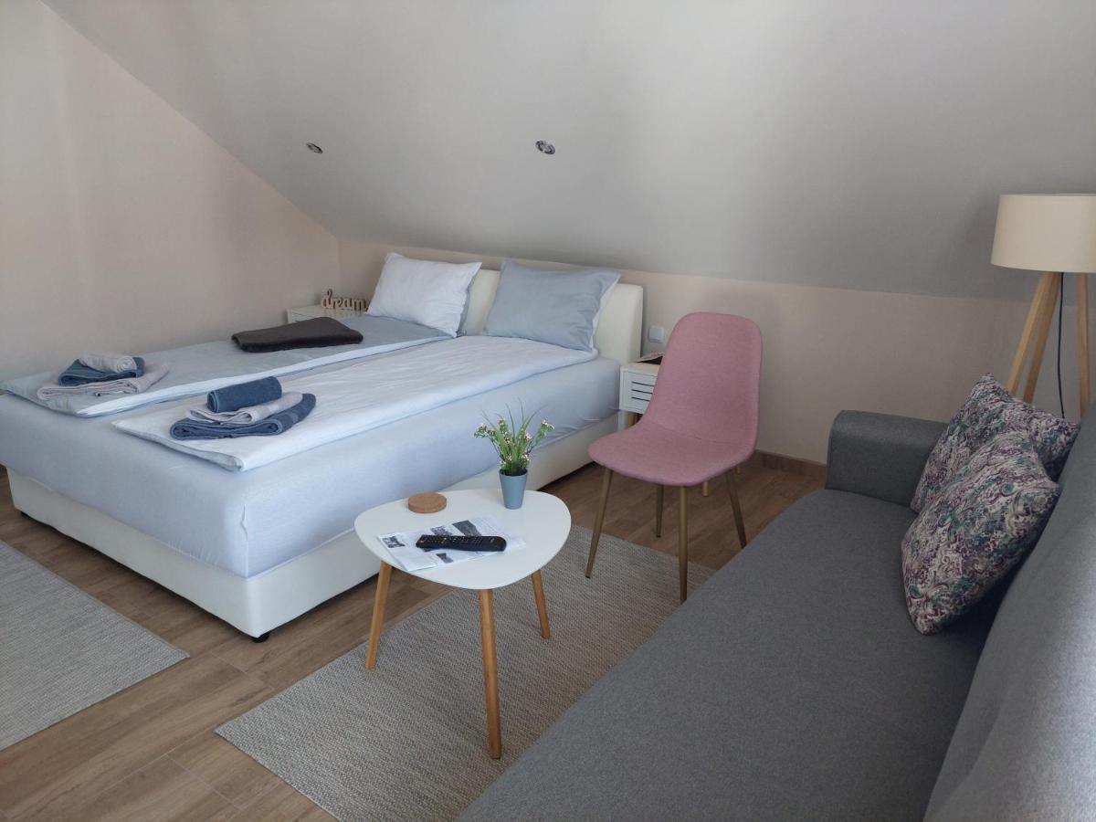 M Apartments ソコバニャ エクステリア 写真